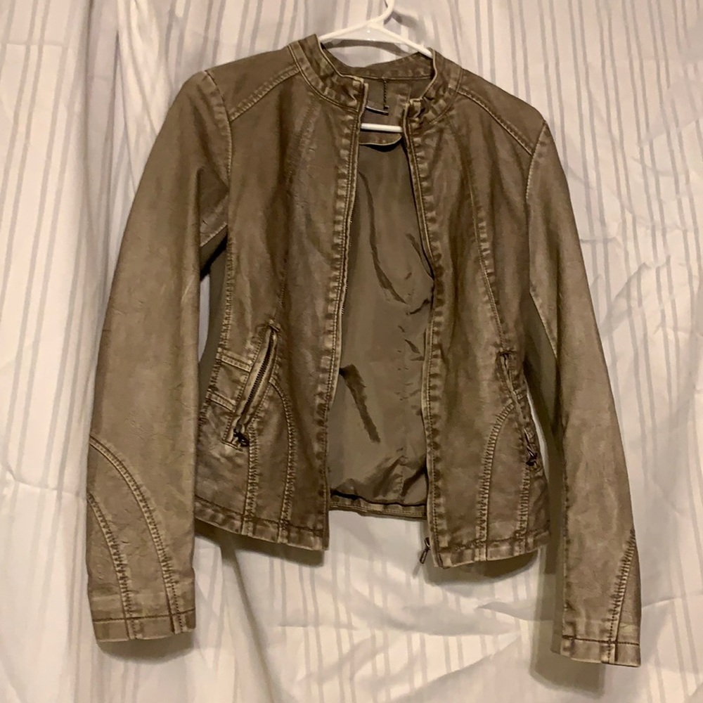 Leather jacket - Picture 2 of 4